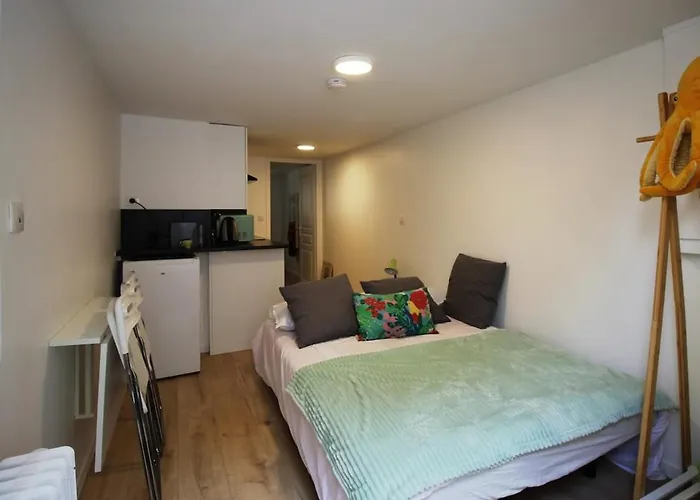Cosy New 2 Min Rer B Apartment *
